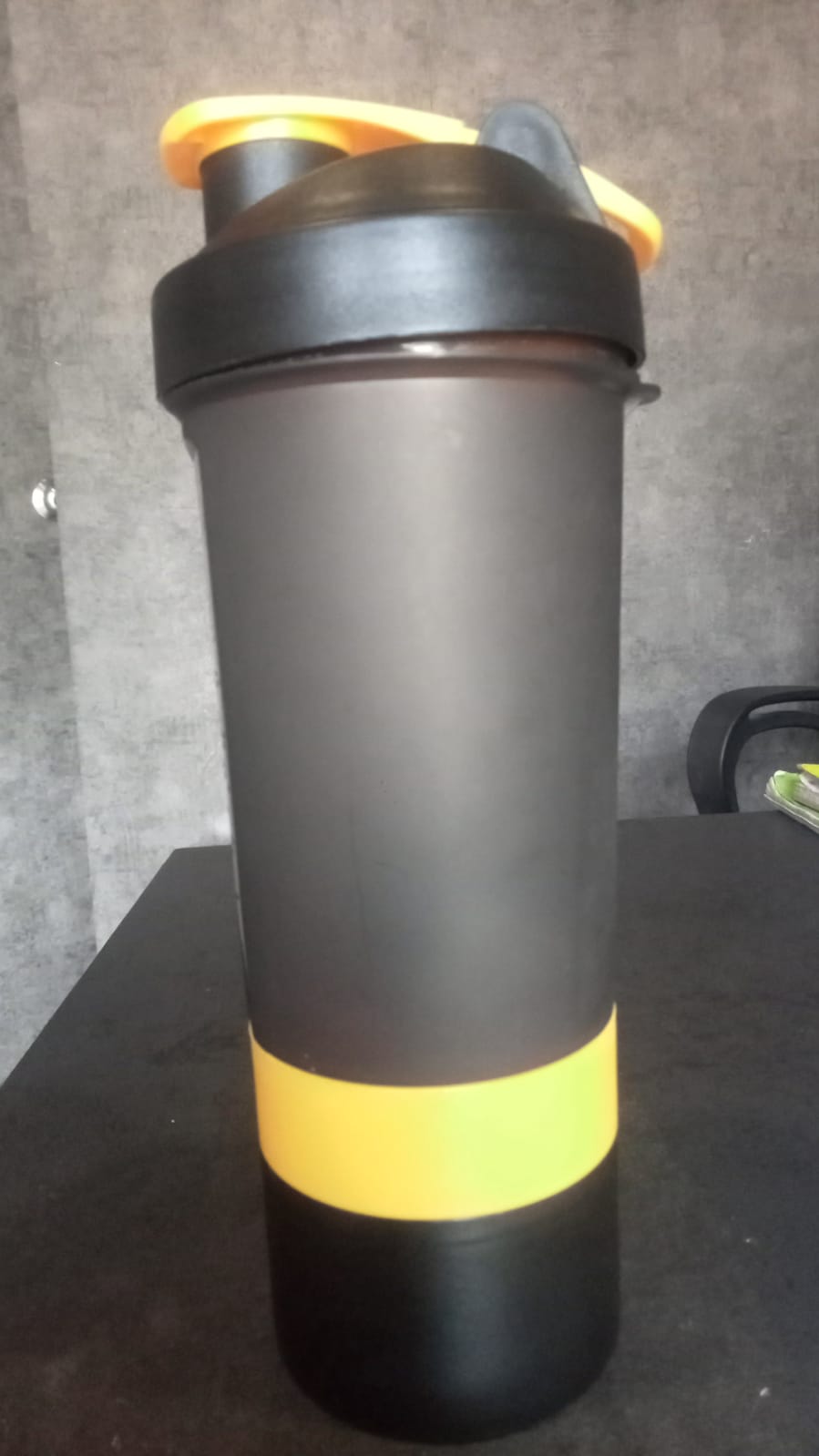 Avvatar primium gym shaker 750ml with 2 Extra Compartments