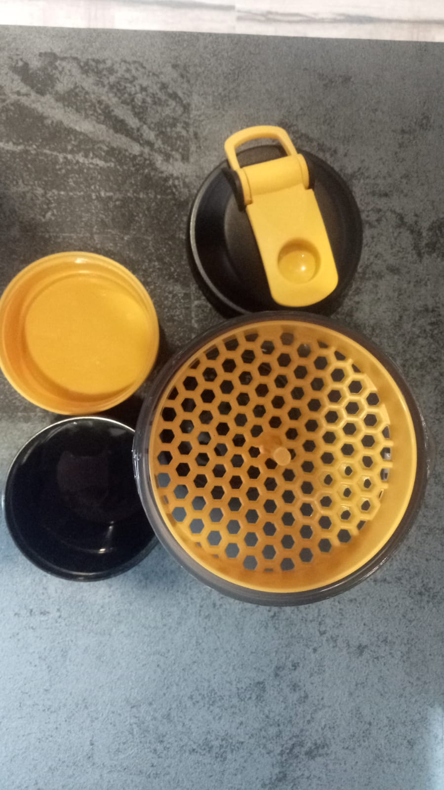 Avvatar primium gym shaker 750ml with 2 Extra Compartments